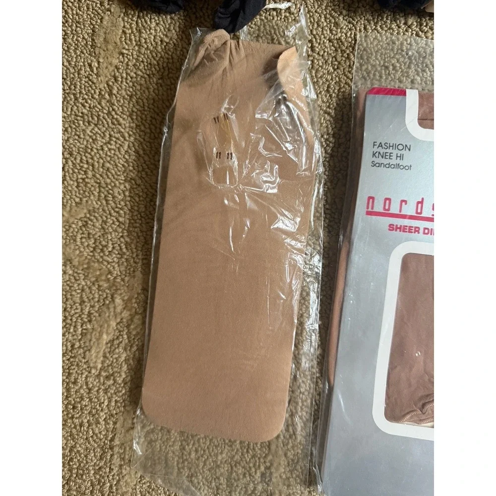 Lot of 7 Vintage Knee High Sheer Sock Black Jet Sandalfoot Nude Vassatette Hanes